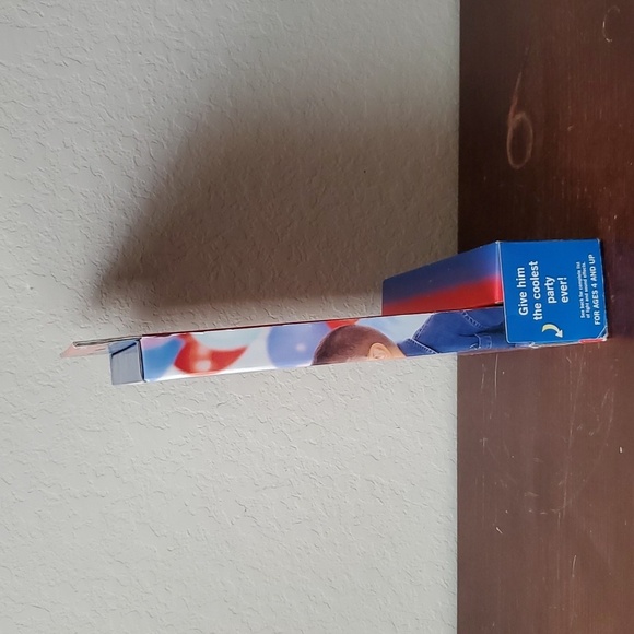 Batman Party Express from Hallmark, Light & Sound Centerpiece, Table cov… - Picture 2 of 6